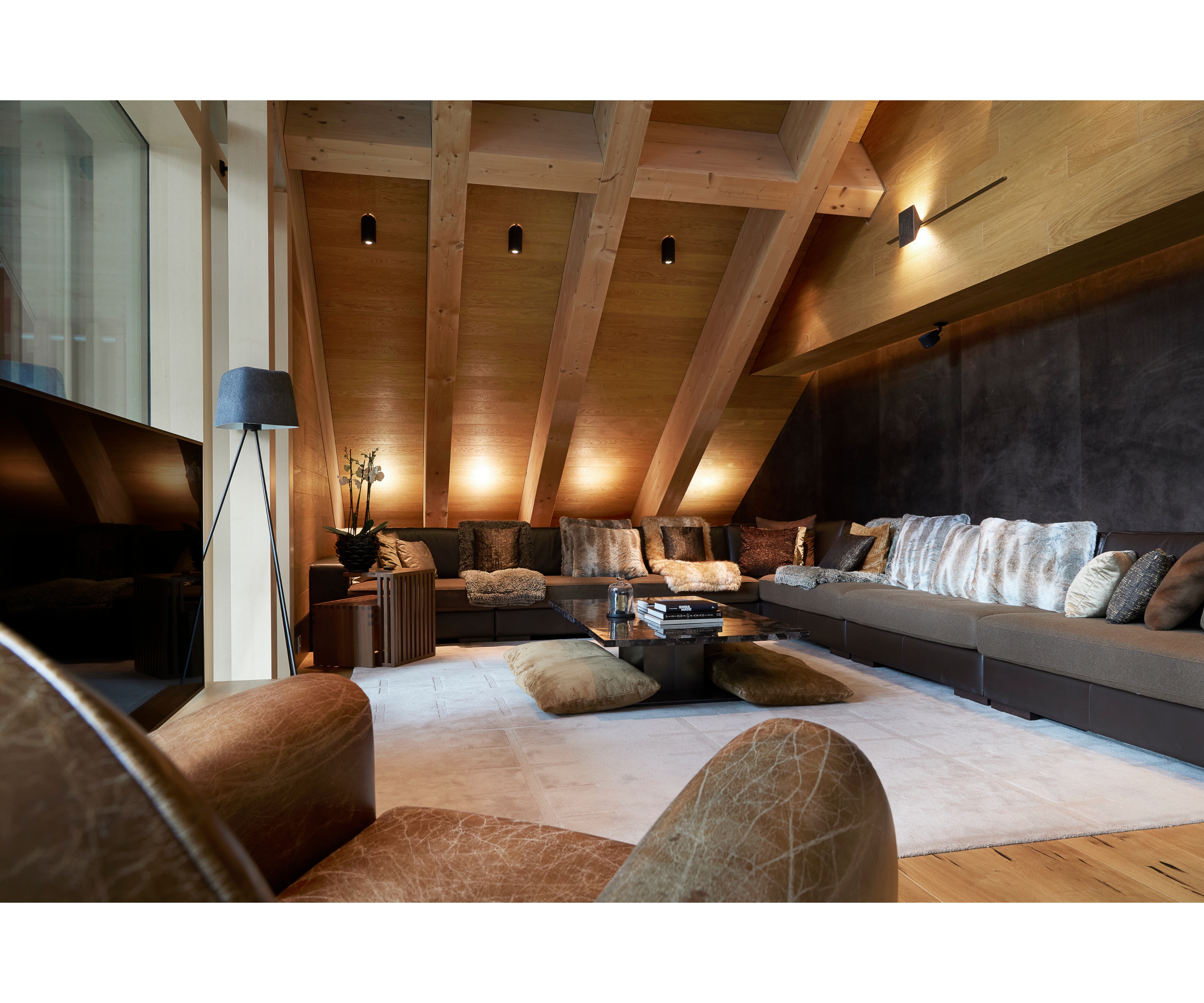 Woody Luxury Room With Sofas and Furniture At Chedi Andermatt