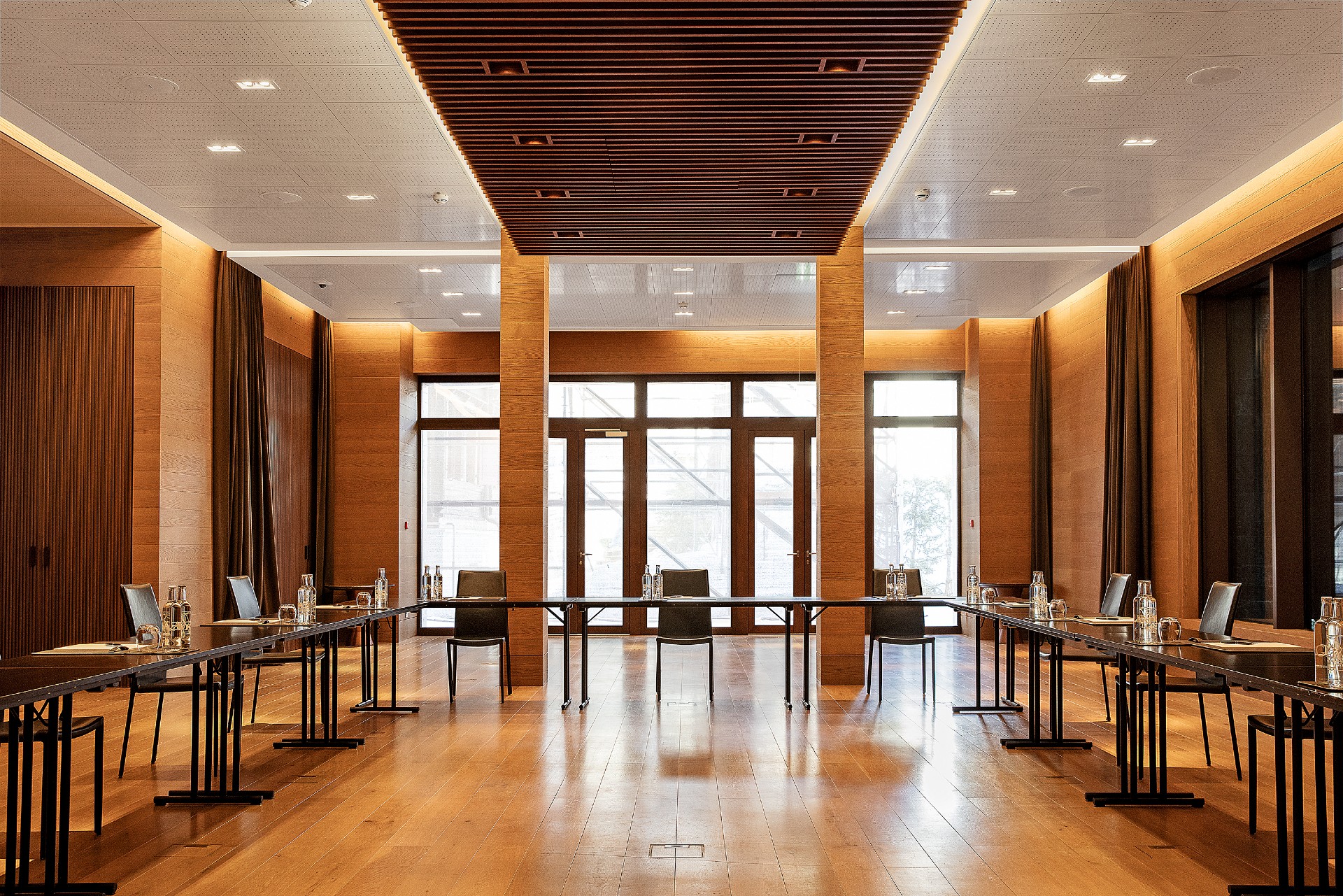 Luxury Meeting Room Table At The Chedi Andermatt